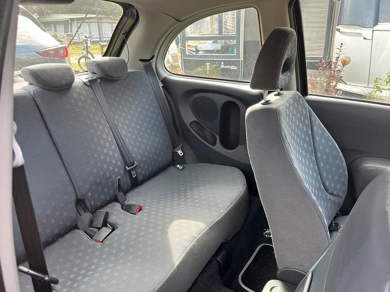 Schwarz Gebraucht 2004 Nissan Micra Kleinwagen | 800 € (Superpreis) - Bild 1/4