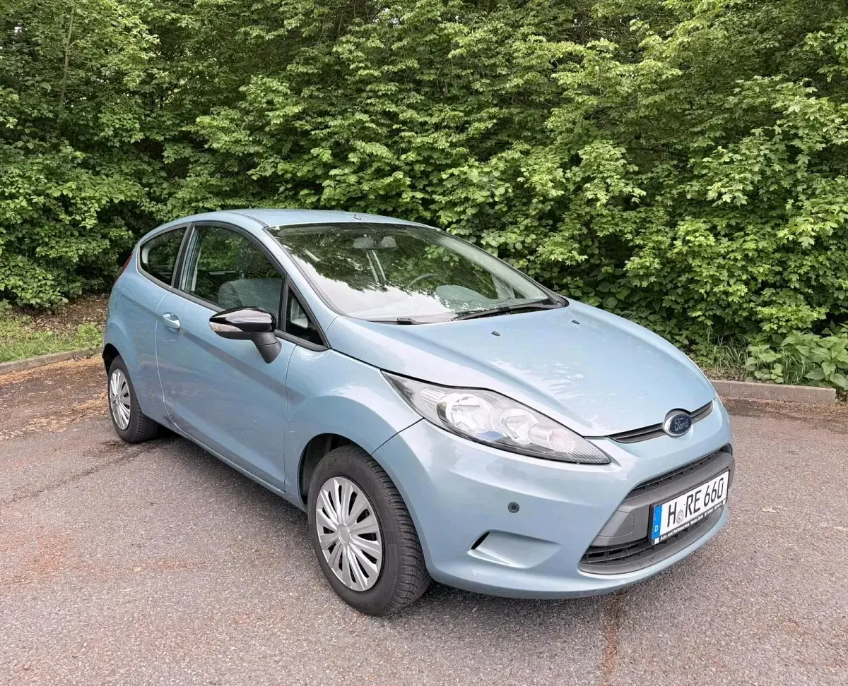 Second-hand Ford Fiesta 60 CP (44 kW) 2010 Verde Coupe