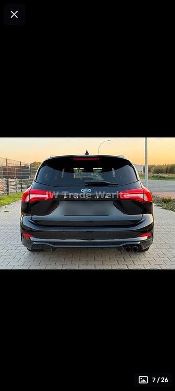 Gebraucht Ford Focus Active X 150 PS (110 kW) 2020 Schwarz Kombi