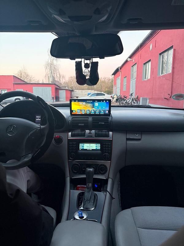 Gebraucht Mercedes C180 143 PS (105 kW) 2004 Schwarz Limousine