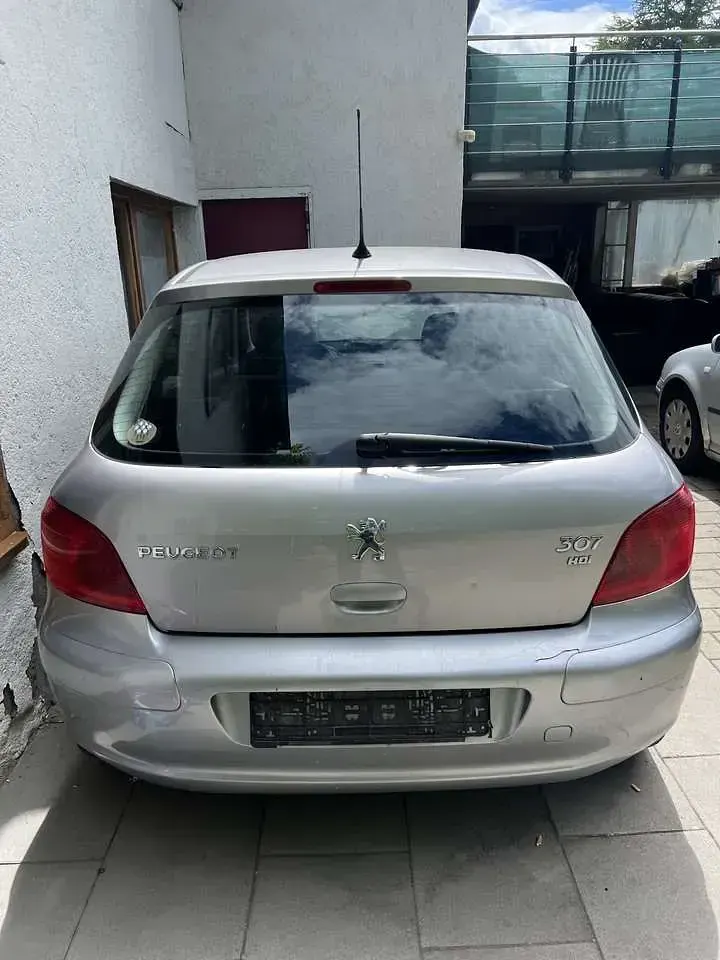 Gebraucht Peugeot 307 90 PS (66 kW) 2002 Limousine