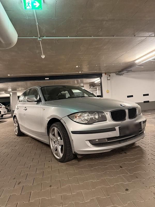 Gebraucht BMW 118 143 PS (105 kW) 2010 Silber Kleinwagen