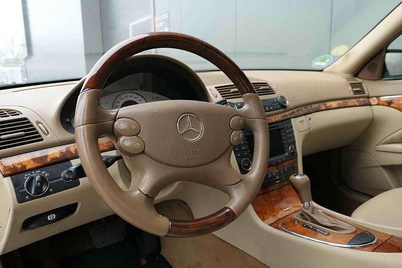 Gebraucht Mercedes E350 Elegance 272 PS (200 kW) 2007 Schwarz Limousine