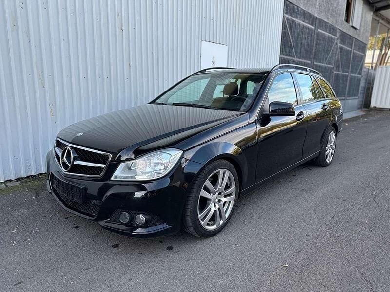 Schwarz/baltic black Gebraucht 2012 Mercedes C200 Kombi | 6.800 € (Guter Preis) - Bild 1/4