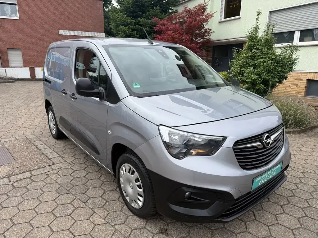 Gebraucht Opel Combo Edition 102 PS (75 kW) 2022 Grau Van / Kleinbus