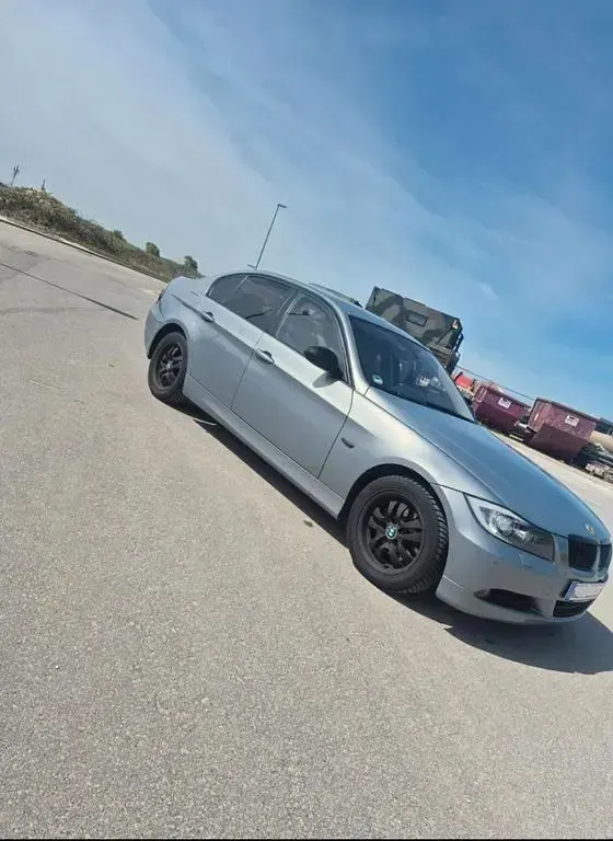 Brugt BMW 318 129 HK (94 kW) 2007 Grå Sedan