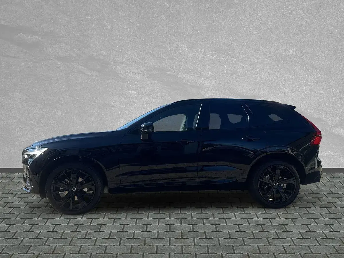 Neu Volvo XC60 Plus 250 PS (183 kW) 2026 Onyx black SUV