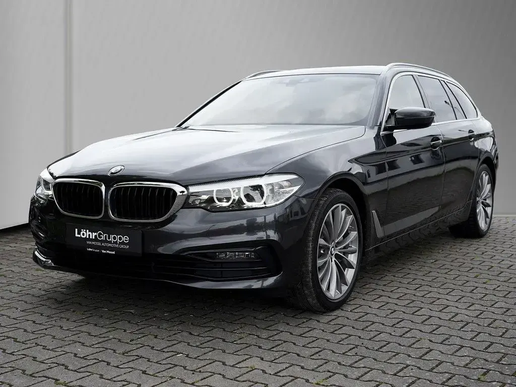 Gebraucht BMW 530 Sport Line 265 PS (194 kW) 2020 Grau Kombi