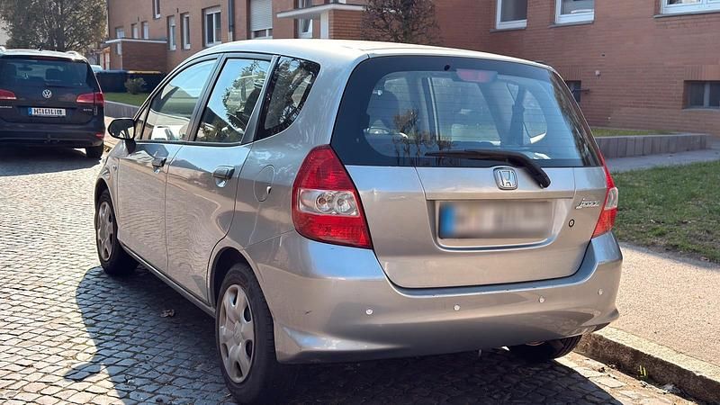 Gebraucht Honda Jazz 78 PS (57 kW) 2007 Grau Kleinwagen