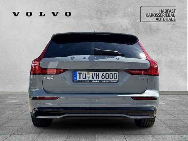 Gebraucht Volvo V60 145 PS (106 kW) 2024 Kombi