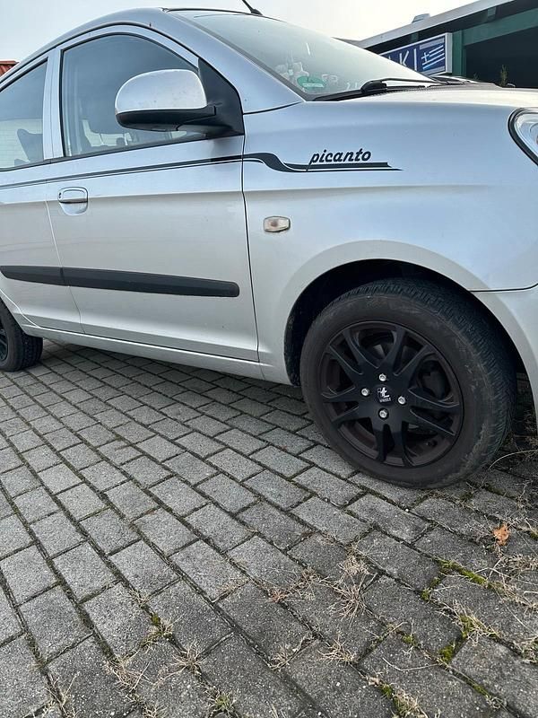 Gebraucht Kia Picanto 2010 Silber Kleinwagen