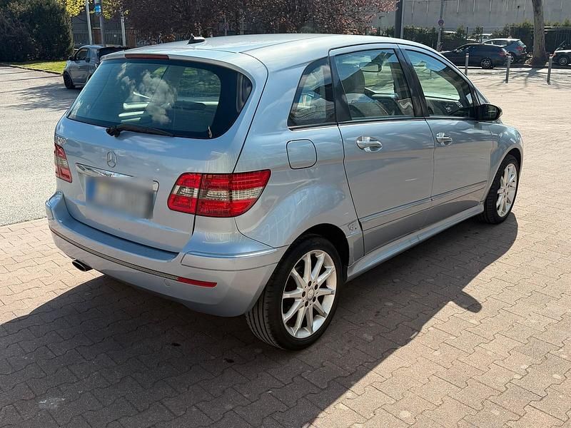 Gebraucht Mercedes B200 136 PS (100 kW) 2008 Blau Van / Kleinbus