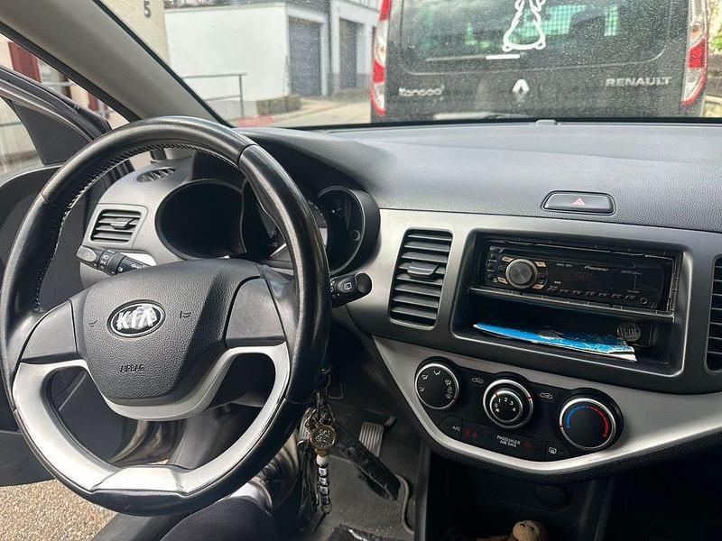 Używany Kia Picanto Attract 69 KM (50 kW) 2012 Beżowy Hatchback