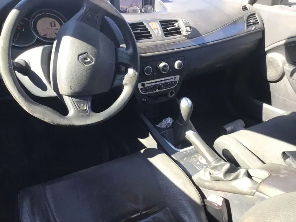 Gebraucht Renault Mégane Expression 90 PS (66 kW) 2011 Grau Kombi