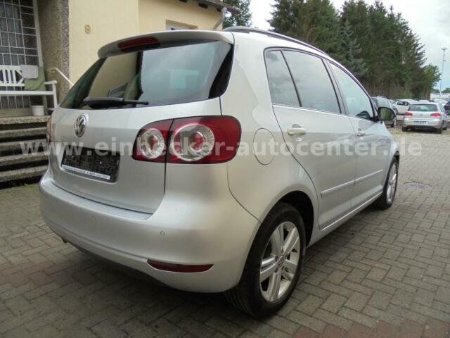 Gebraucht VW Golf VI Match 105 PS (77 kW) 2012 Silber metallic Kleinwagen