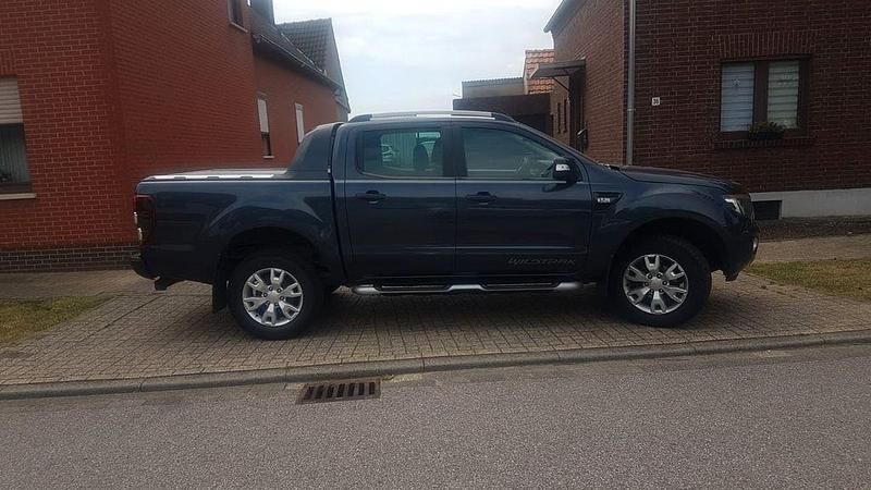 Grau Gebraucht 2016 Ford Ranger Abholung | 22.999 € (Fairer Preis) - Bild 1/4