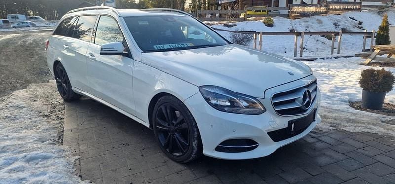 Gebraucht Mercedes E350 Avantgarde 258 PS (189 kW) 2013 Weiß Limousine