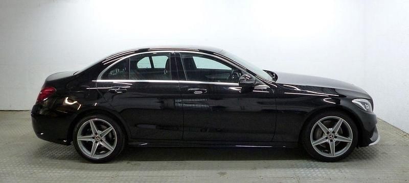 Gebraucht Mercedes C250 AMG line 211 PS (155 kW) 2017 Schwarz Limousine
