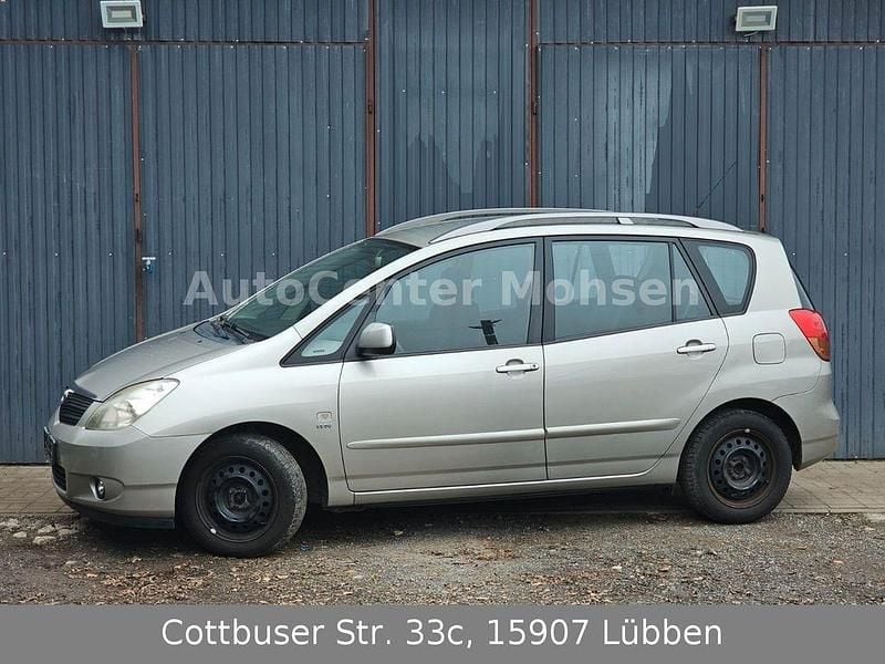 Silber Gebraucht 2002 Toyota Corolla Verso Sol Van / Kleinbus | 3.999 € (Fairer Preis) - Bild 1/4