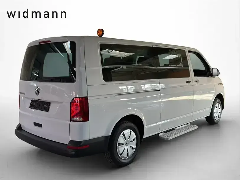 Gebraucht VW Caravelle Trendline 150 PS (110 kW) 2023 Candyweiss Van