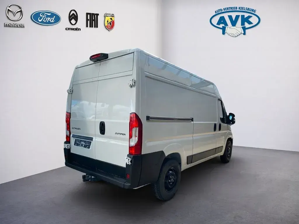 Używany Citroën Jumper 140 KM (102 kW) 2026 Biały Minivan