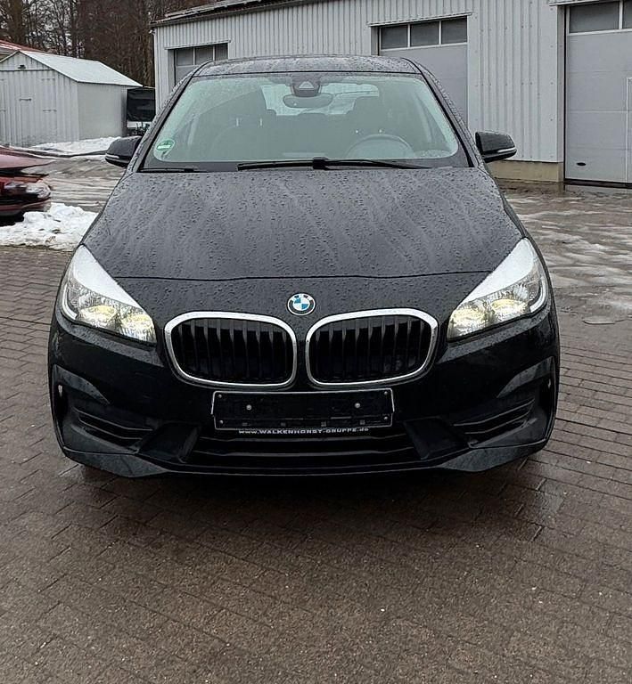 Gebraucht BMW 218 Active Tourer Advantage 140 PS (102 kW) 2019 Schwarz Van / Kleinbus