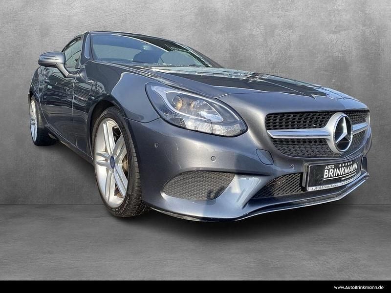 Gebraucht Mercedes SLC180 156 PS (114 kW) 2016 Metalliclack selenitgrau Cabrio
