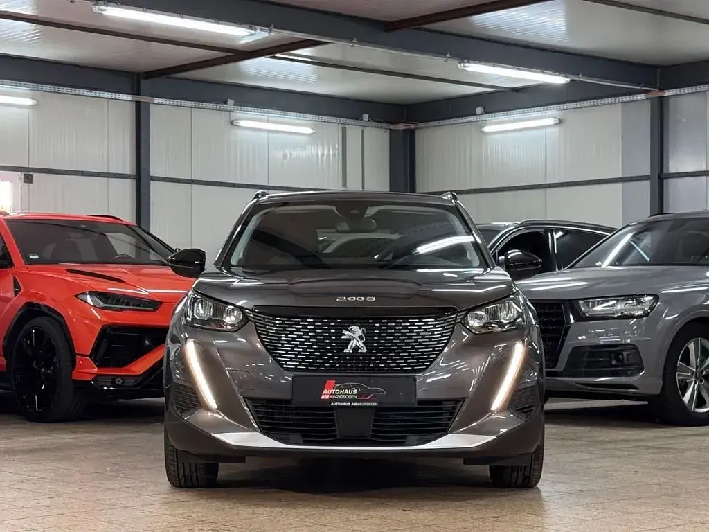 Gebraucht Peugeot 2008 Allure 131 PS (96 kW) 2022 Grau SUV