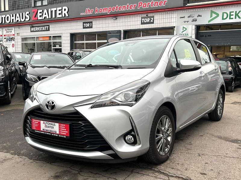 Gebraucht Toyota Yaris Comfort 111 PS (81 kW) 2017 Silber Kleinwagen
