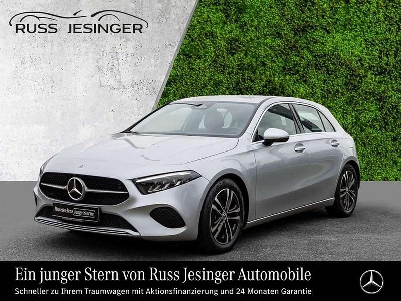 Metalliclack hightechsilber Gebraucht 2024 Mercedes A180 Progressive Limousine | 27.480 € (Guter Preis) - Bild 1/3