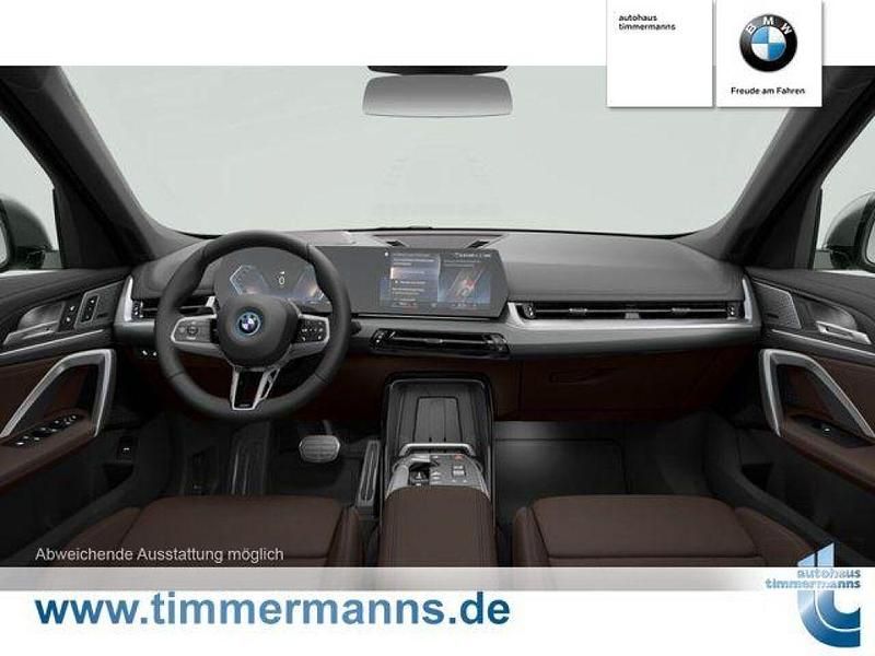 Gebraucht BMW iX1 230 kW (313 PS) 2023  frozen pure grey metallic (metallic) SUV