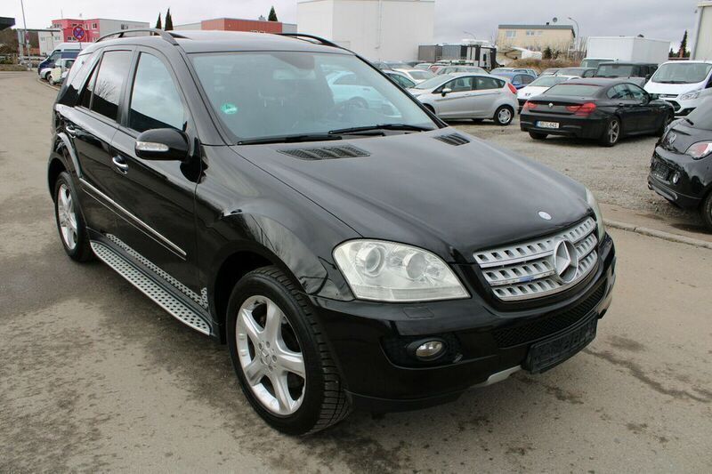 Schwarz Gebraucht 2006 Mercedes ML320 Sport SUV | 5.900 € (Etwas zu teuer) - Bild 1/4