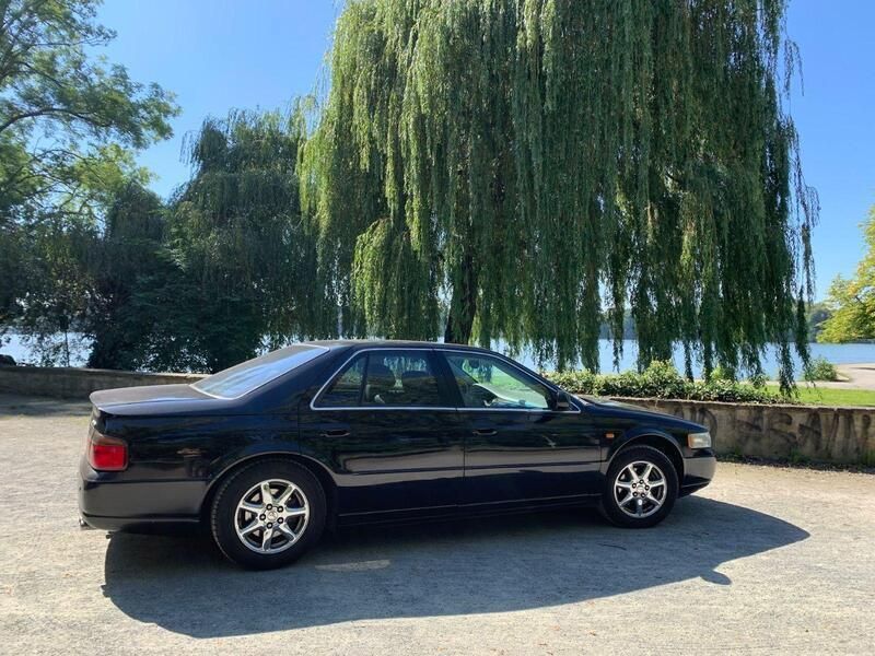 Schwarz Gebraucht 2004 Cadillac Seville STS Limousine | 7.900 € - Bild 1/4