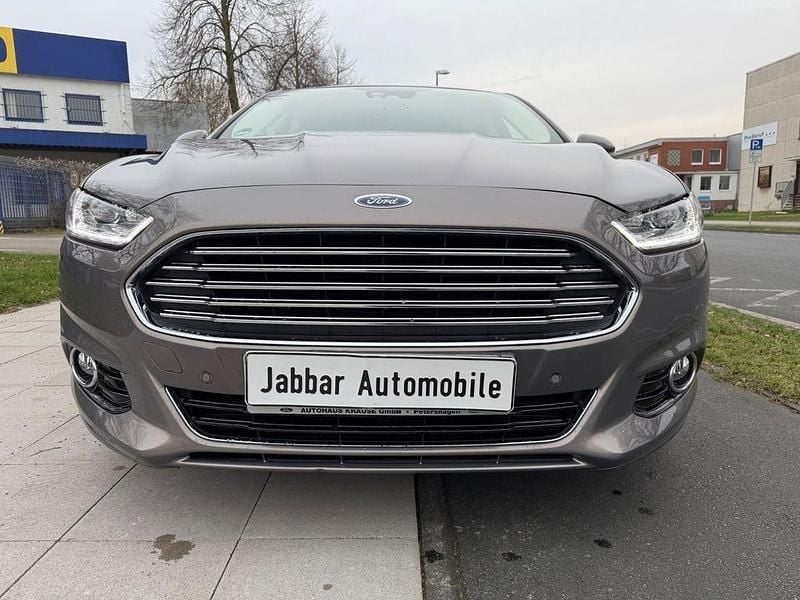 Gebraucht Ford Mondeo Titanium 160 PS (117 kW) 2015 Braun Limousine