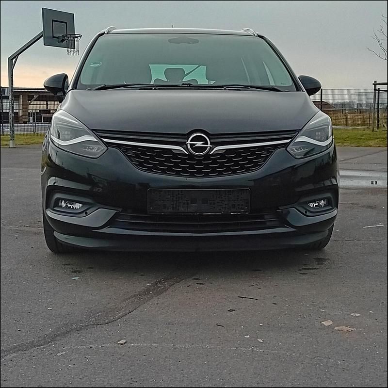 Gebraucht Opel Zafira 140 PS (102 kW) 2018 Schwarz Van / Kleinbus