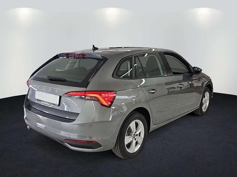 Neu Skoda Scala Selection 150 PS (110 kW) 2026 Graphitegrau metallic Kleinwagen