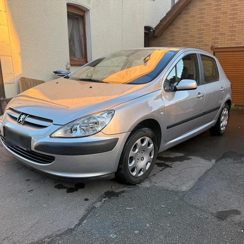 Silber Gebraucht 2003 Peugeot 307 Limousine | 1.000 € (Guter Preis) - Bild 1/4