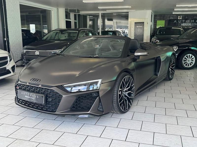 Braun Gebraucht 2019 Audi R8 Spyder Performance Cabrio | 114.999 € (Superpreis) - Bild 1/4