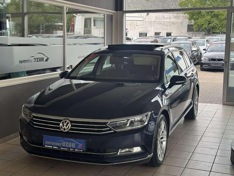 Gebraucht VW Passat Highline 220 PS (161 kW) 2016 Blau Kombi