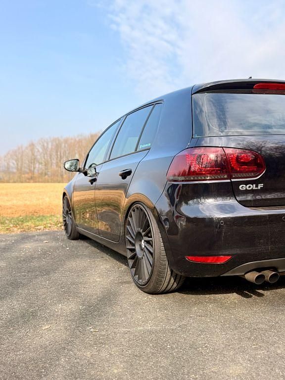 Gebraucht VW Golf VII 140 PS (102 kW) 2012 Schwarz Limousine