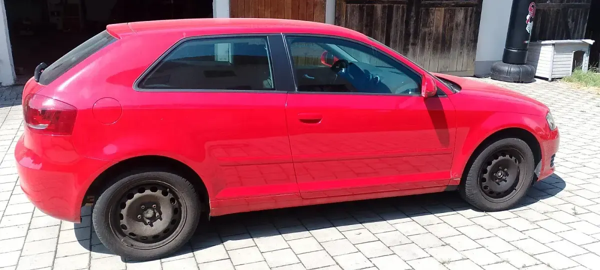 Gebraucht Audi A3 102 PS (75 kW) 2010 Rot Kleinwagen