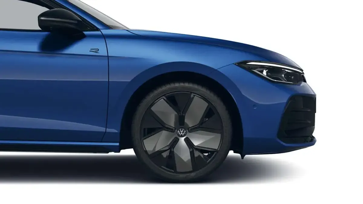 Gebraucht VW Passat R-line 272 PS (200 kW) 2025 Blau Kombi
