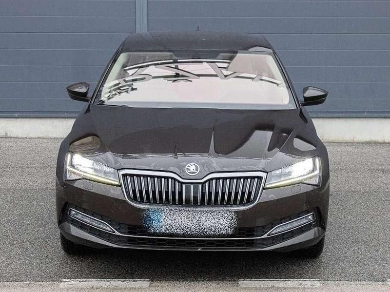Gebraucht Skoda Superb Style 150 PS (110 kW) 2020 Braun Limousine
