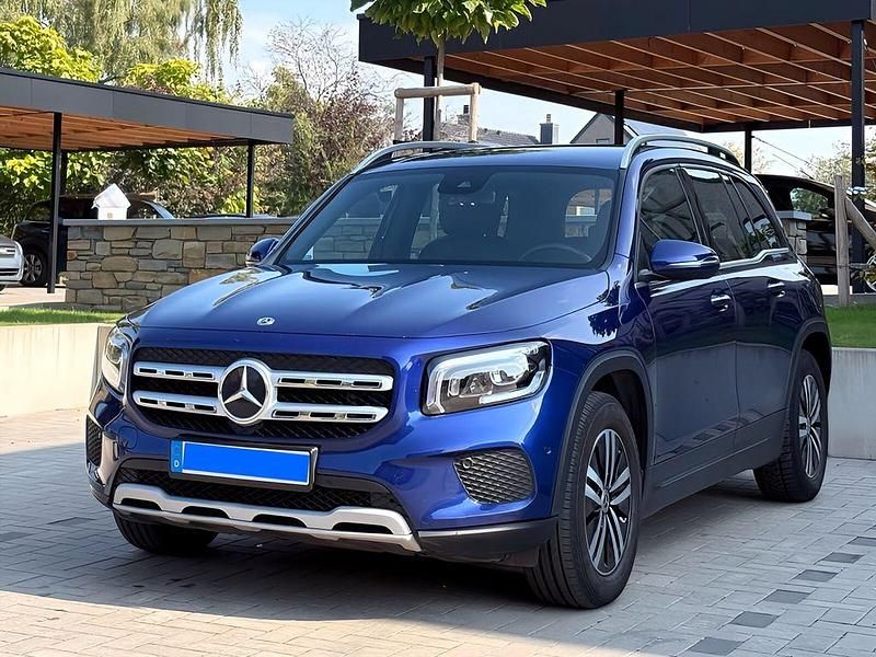 Blau Gebraucht 2020 Mercedes GLB200 Progressive SUV | 23.599 € (Superpreis) - Bild 1/4