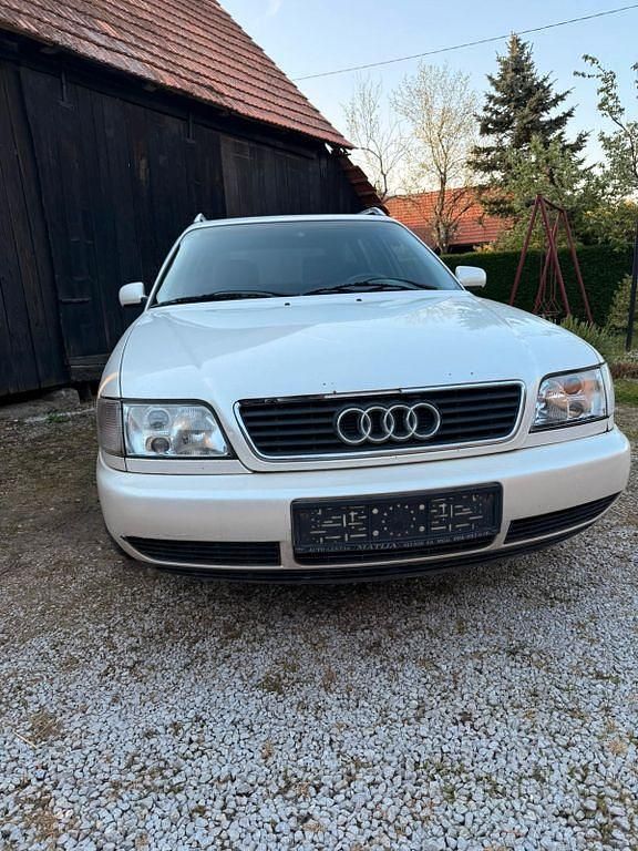 Second-hand Audi A6 140 CP (102 kW) 1994 Argintiu Break