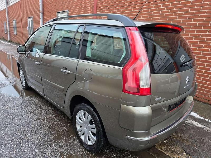 Gebraucht Citroën Grand C4 Picasso SELECTION 111 PS (81 kW) 2011 Farbe luziferrot/metallic Van / Kleinbus