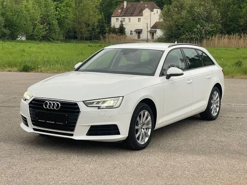 Gebraucht Audi A4 Sport 218 PS (160 kW) 2016 Ibisweiß Kombi