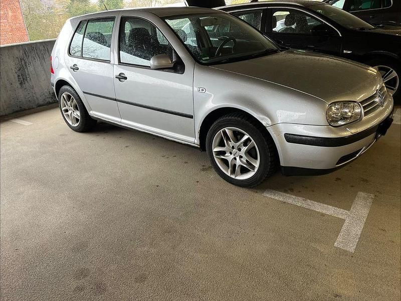 Gebraucht VW Golf IV 101 PS (74 kW) 2000 Silber Limousine