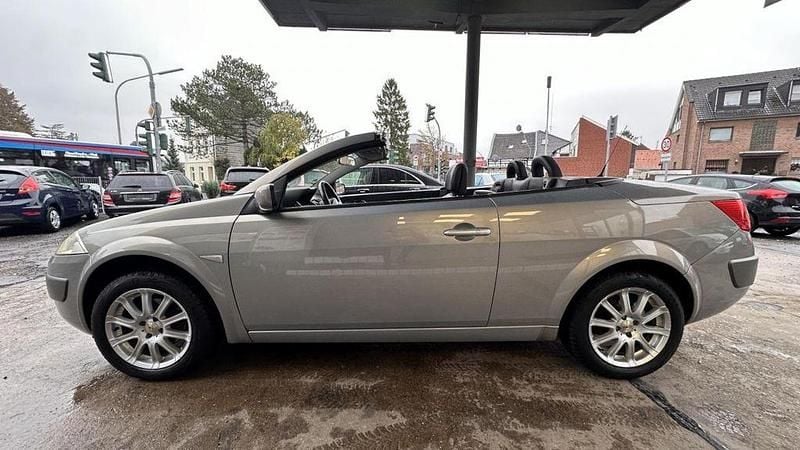 Gebraucht Renault Mégane II Dynamique 135 PS (99 kW) 2006 Beige Cabrio