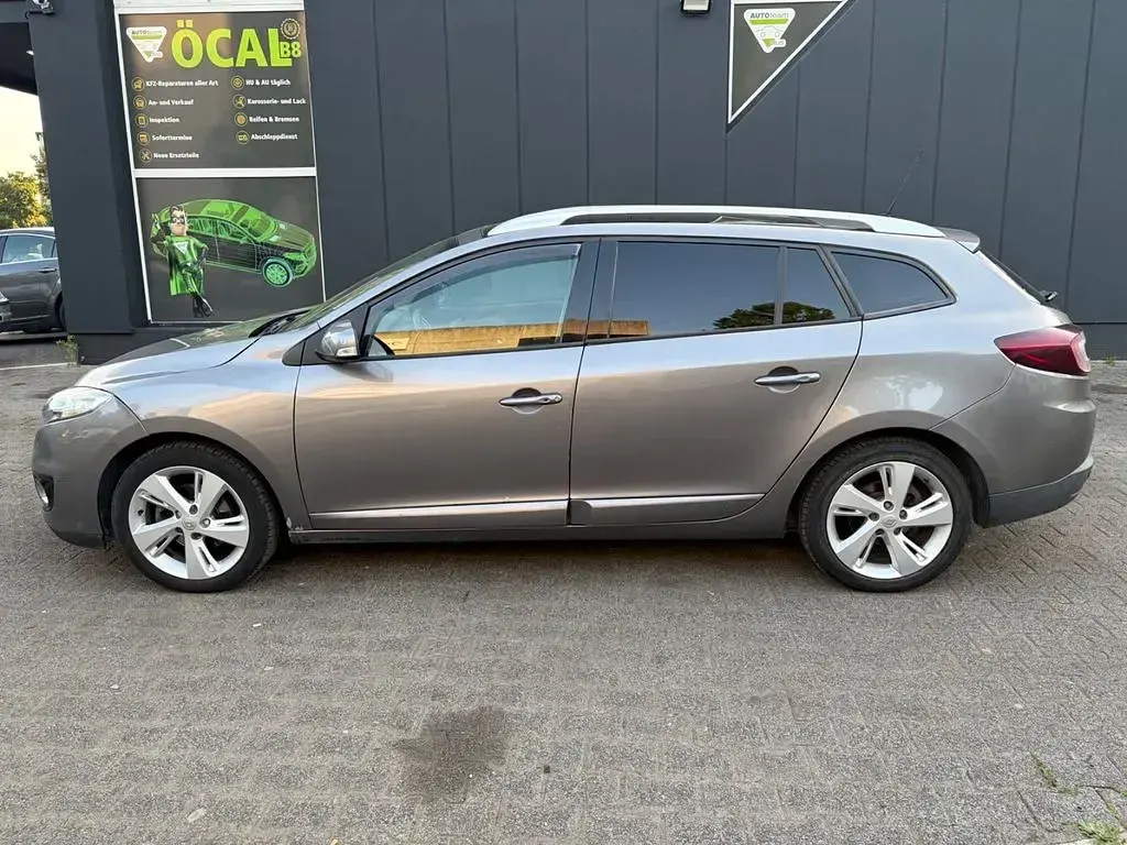 Gebraucht Renault Mégane III Dynamique 110 PS (80 kW) 2013 Grau Limousine